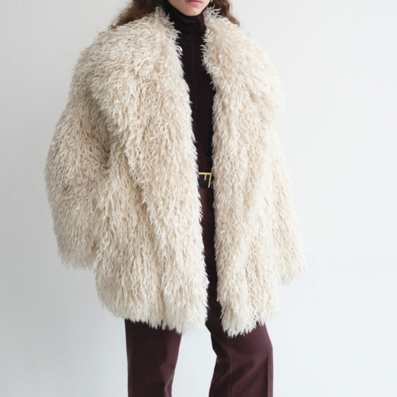 Source Unknown Classia Shag Fur Coat in Ivory - Picture 1 of 3